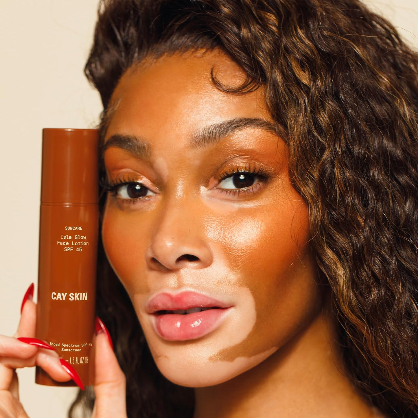 Isle Glow Face Moisturizer w/SPF 45